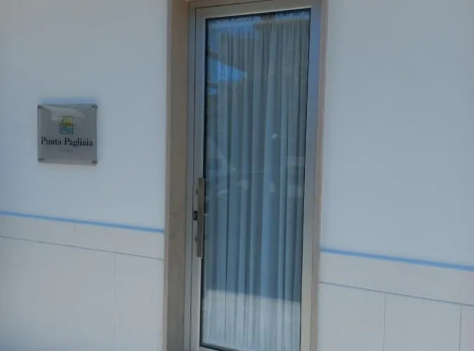 Punta Pagliaia Rooms